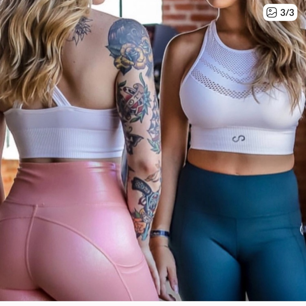 Seamless High-Neck Sports Bra - White